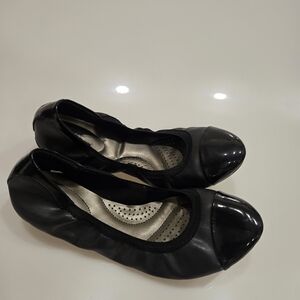 Dexflex Comfort Glossy Black Flats